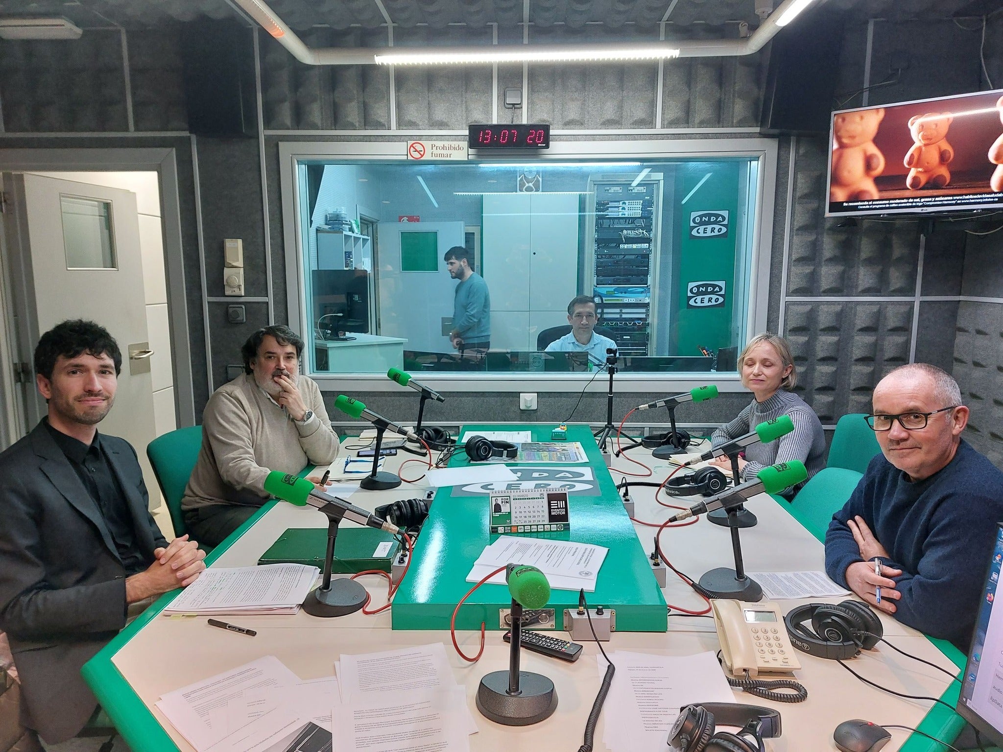 El gobierno local rechaza la instalación de cámaras de videovigilancia mientras la oposición cree que incrementarían la seguridad y piden mayor presencia policial El gobierno local rechaza la instalación de cámaras de videovigilancia mientras la oposición cree que incrementarían la seguridad y piden mayor presencia policial