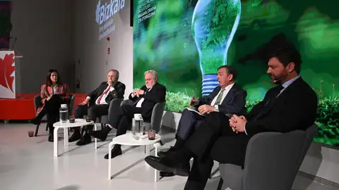 Sidenor e Iberdrola urgen a bajar impuestos a la electricidad por el impacto de los costes de la energía de la guerra Sidenor e Iberdrola urgen a bajar impuestos a la electricidad por el impacto de los costes de la energía de la guerra