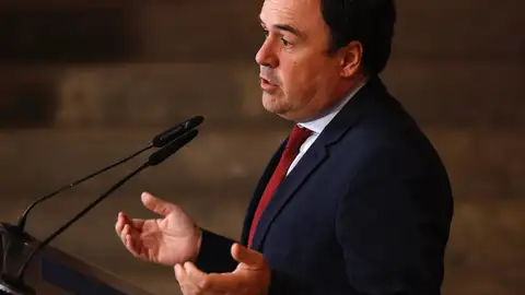 Archivo - El 'president' de la Generalitat, Juanfran Pérez Llorca, comparece en el Palau de la Generalitat. Archivo - El 'president' de la Generalitat, Juanfran Pérez Llorca, comparece en el Palau de la Generalitat.