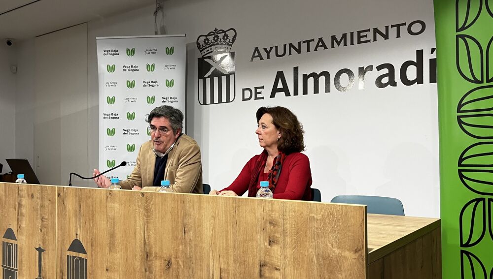Reunión de la Mesa Comarcal de Turismo celebrada en Almoradí