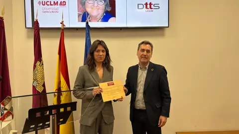 El Aula Igualdad y Género “Lola Martínez” de la UCLM entrega su octavo premio a la mejor investigación El Aula Igualdad y Género “Lola Martínez” de la UCLM entrega su octavo premio a la mejor investigación