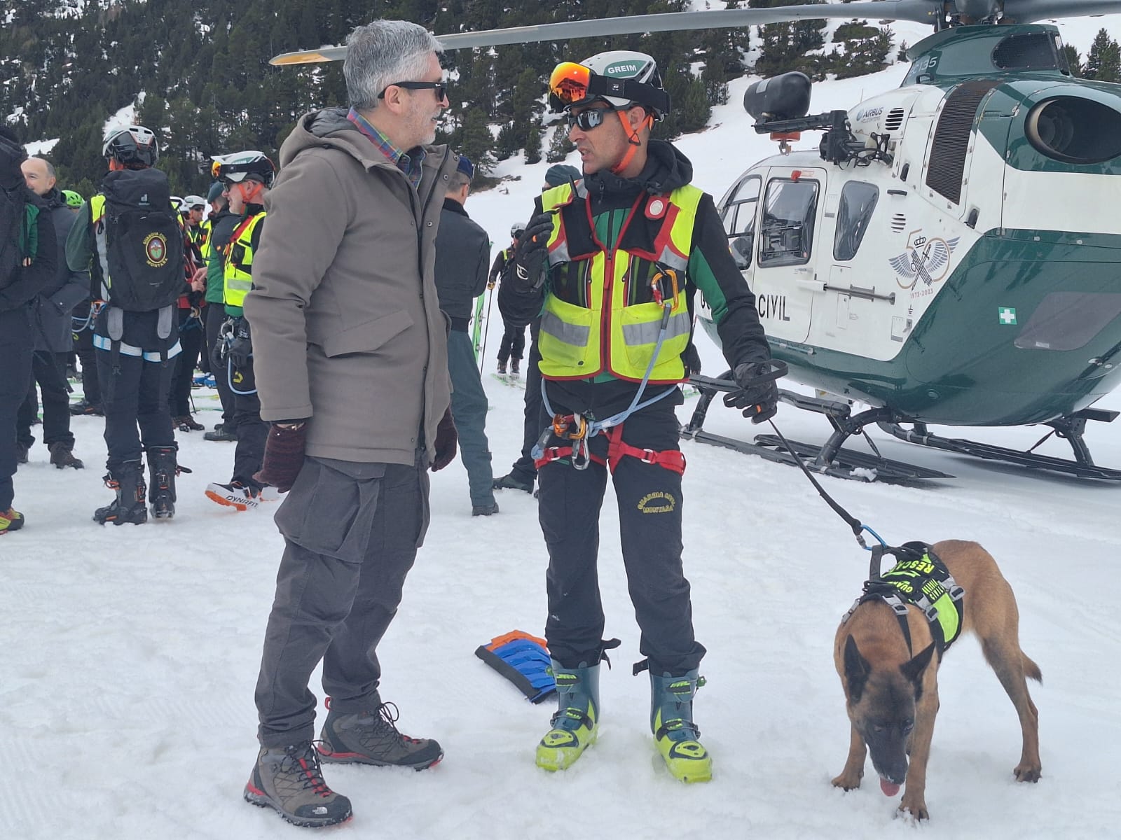 Marlaska destaca el trabajo del Greim en el año con más rescates de la historia Marlaska destaca el trabajo del Greim en el año con más rescates de la historia