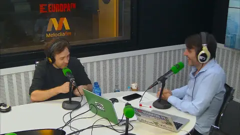 Daniel Gascón durante una entrevista en La Brújula Daniel Gascón durante una entrevista en La Brújula