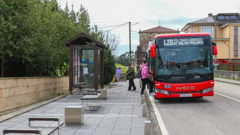 Autobús de la línea L2 del Torrebus en Polanco Autobús de la línea L2 del Torrebus en Polanco