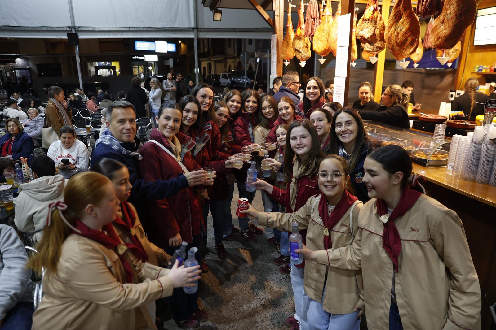 Burriana inaugura el Mesón del Vino y la Tapa como epicentro gastronómico de las Fallas en la plaza José Iturbi Burriana inaugura el Mesón del Vino y la Tapa como epicentro gastronómico de las Fallas en la plaza José Iturbi