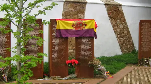 Amececa organiza este sábado un homenaje a las víctimas de la represión franquista en Cáceres Amececa organiza este sábado un homenaje a las víctimas de la represión franquista en Cáceres