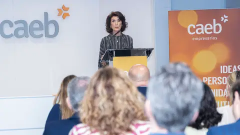 Carmen Planas, en su discurso tras ser reelegida presidenta de CAEB. Carmen Planas, en su discurso tras ser reelegida presidenta de CAEB.