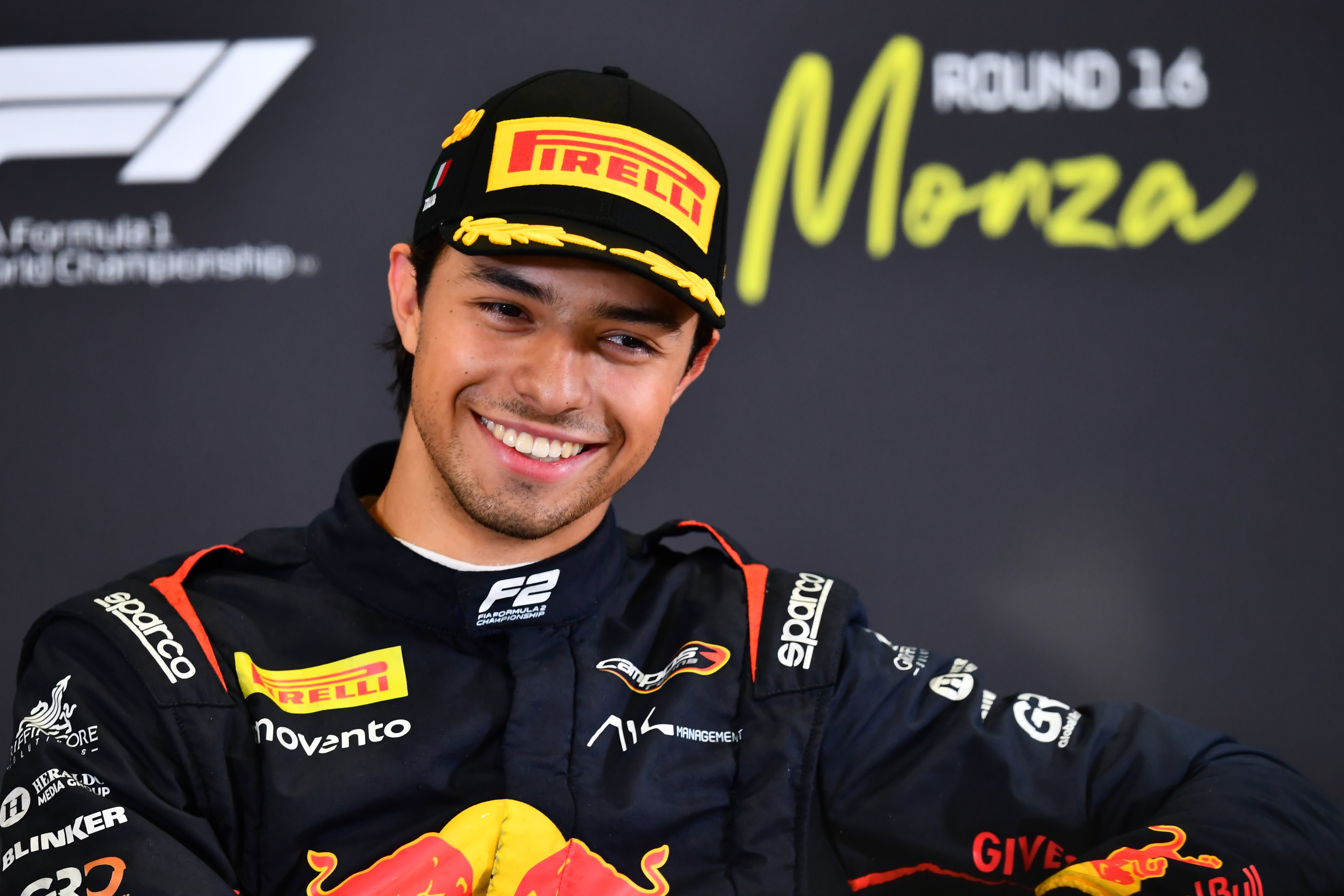 Pepe Martí, piloto de Fórmula E y pupilo de la agencia A14 de Fernando Alonso: "Para mi niño interior es increíble" Pepe Martí, piloto de Fórmula E y pupilo de la agencia A14 de Fernando Alonso: "Para mi niño interior es increíble"