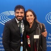 Lucía Echevarrieta, candidata de SALF a la JUnta de Castilla y León, con el líder del partido, Luis 'Alvise' Pérez.