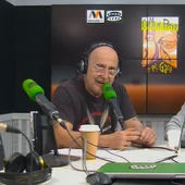 Carlos Rodríguez (izq.) durante la grabación del programa en los estudios de Onda Cero Carlos Rodríguez (izq.) durante la grabación del programa en los estudios de Onda Cero