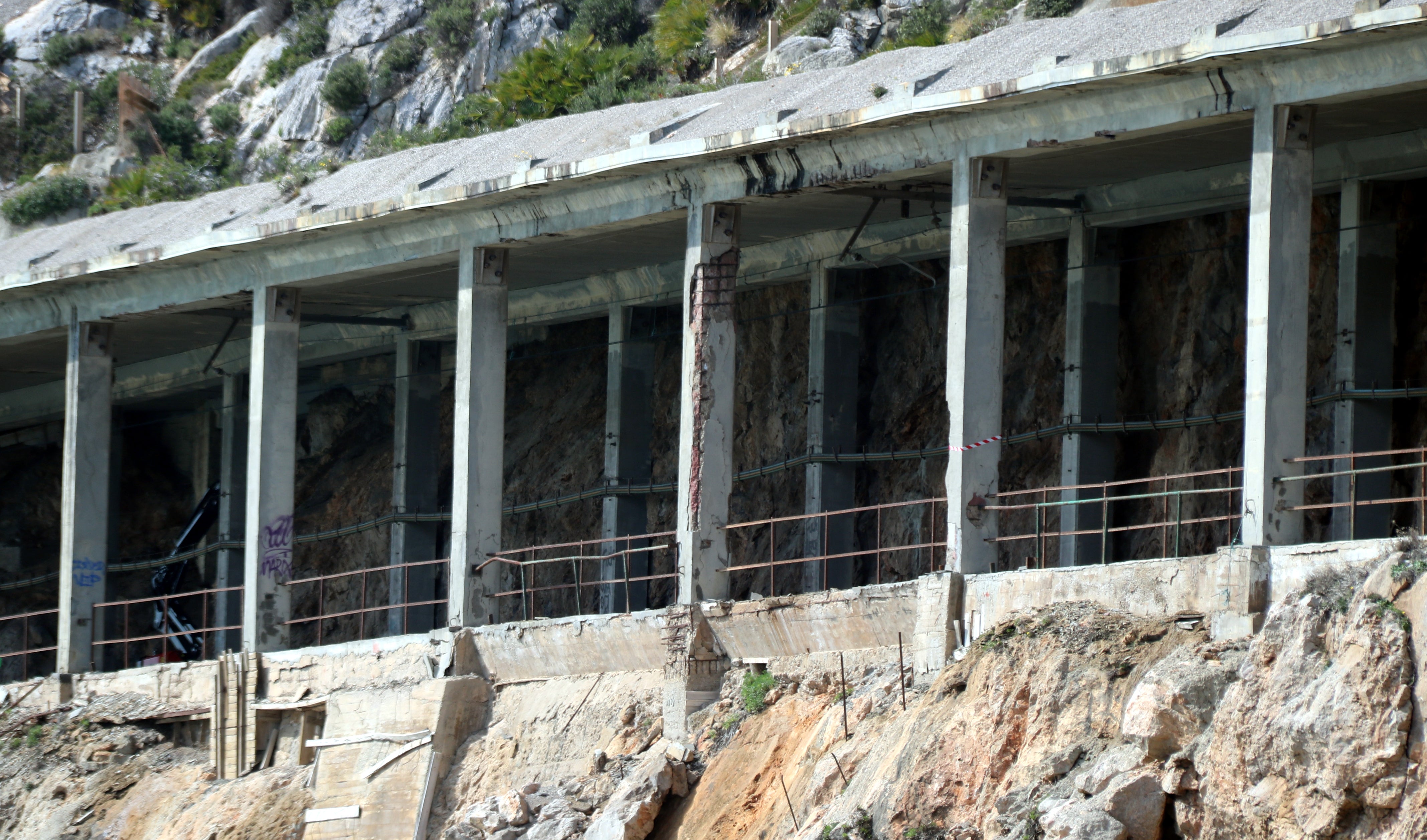 Juan Luís Ruíz: "El pla alternatiu d'autobusos funciona amb certa normalitat, excepte a les hores punta que hi ha problemes per assumir l'alta demanda" Juan Luís Ruíz: "El pla alternatiu d'autobusos funciona amb certa normalitat, excepte a les hores punta que hi ha problemes per assumir l'alta demanda"