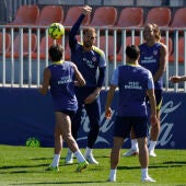 Oblak, Barrios y Mendoza, bajas en la lista del Atlético