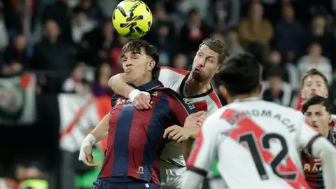 Dos descuentos y cuatro puntos que se escapan en la lucha por la salvación Dos descuentos y cuatro puntos que se escapan en la lucha por la salvación