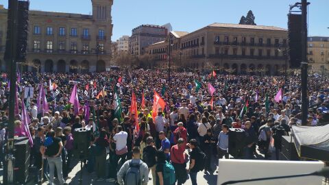 Manifestaci&oacute;n en la Plaza del Castillo