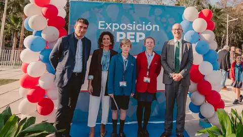 El arte como motor de cambio: El colegio Sierra Blanca-El Romeral toma el Muelle Uno con su V Exposición PEP El arte como motor de cambio: El colegio Sierra Blanca-El Romeral toma el Muelle Uno con su V Exposición PEP