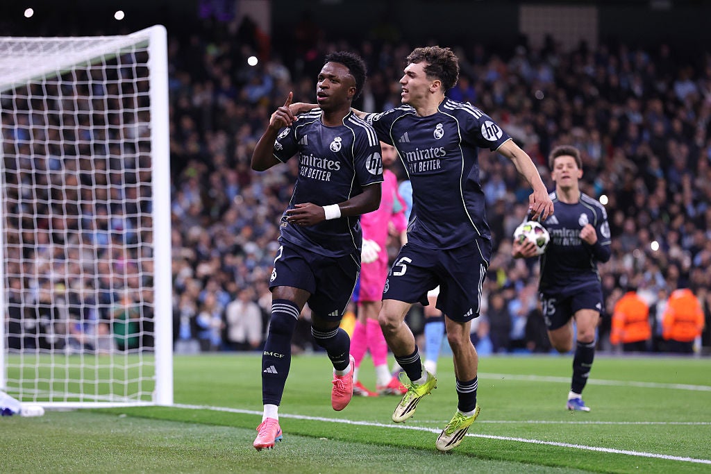 Vinicius celebra su primer gol ante el Manchester City en el Etihad Vinicius celebra su primer gol ante el Manchester City en el Etihad