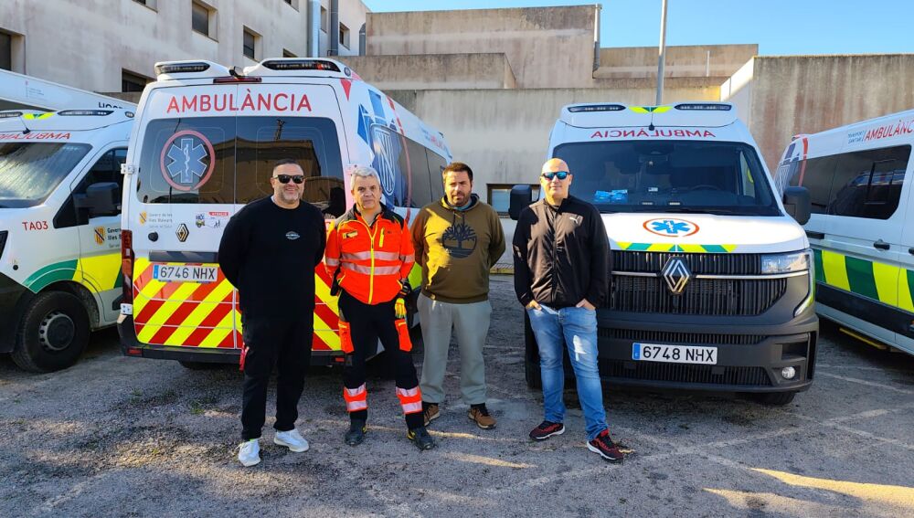 Los trabajadores ante las ambulancias