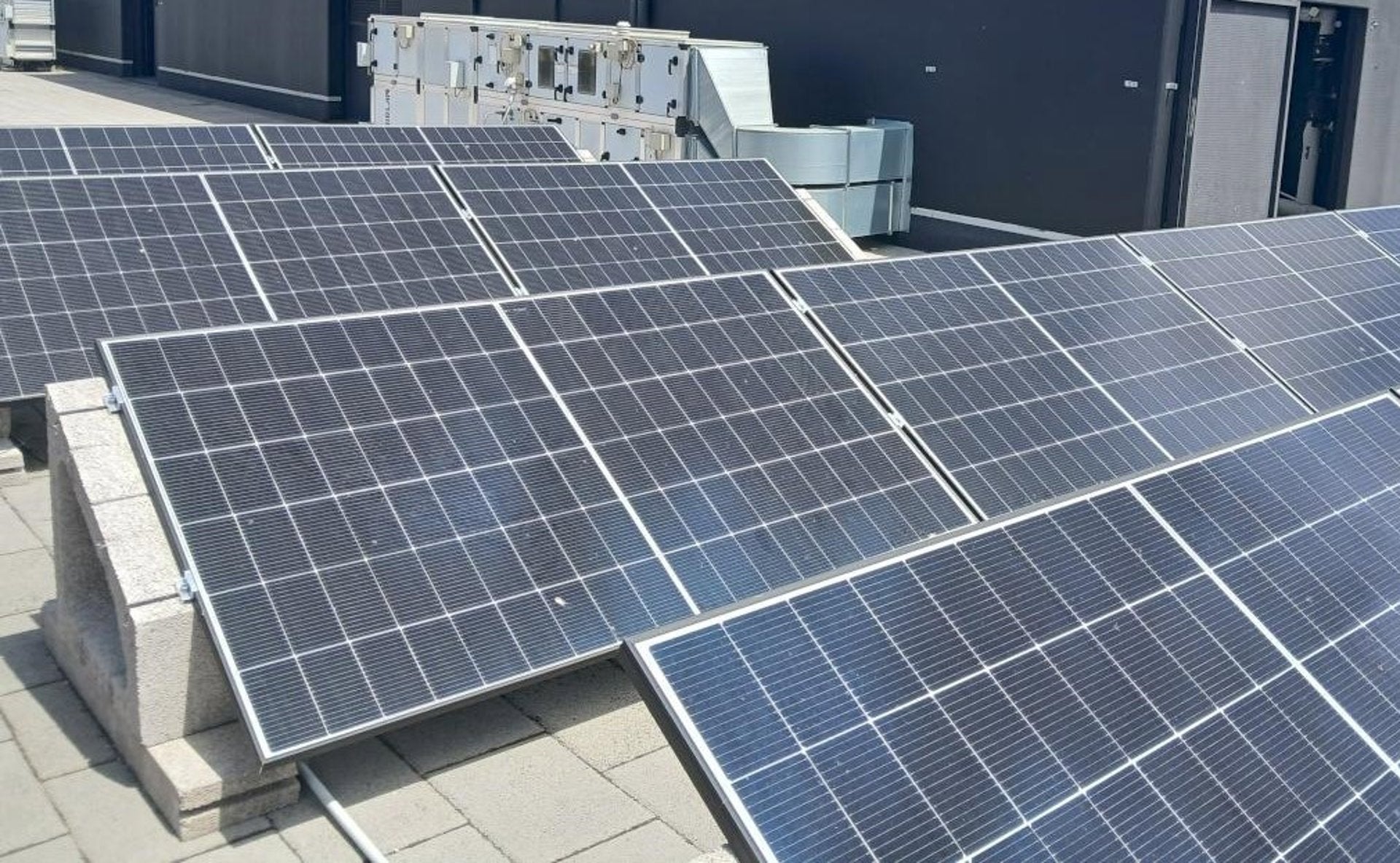 Varios municipios de la comarca de La Serena contarán con una instalación fotovoltaica de autoconsumo Varios municipios de la comarca de La Serena contarán con una instalación fotovoltaica de autoconsumo