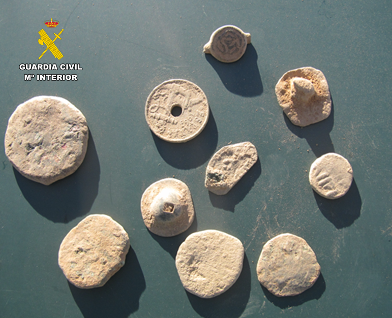 A prisión dos expoliadores sorprendidos por el Seprona en un yacimiento arqueológico de Ciudad Real A prisión dos expoliadores sorprendidos por el Seprona en un yacimiento arqueológico de Ciudad Real