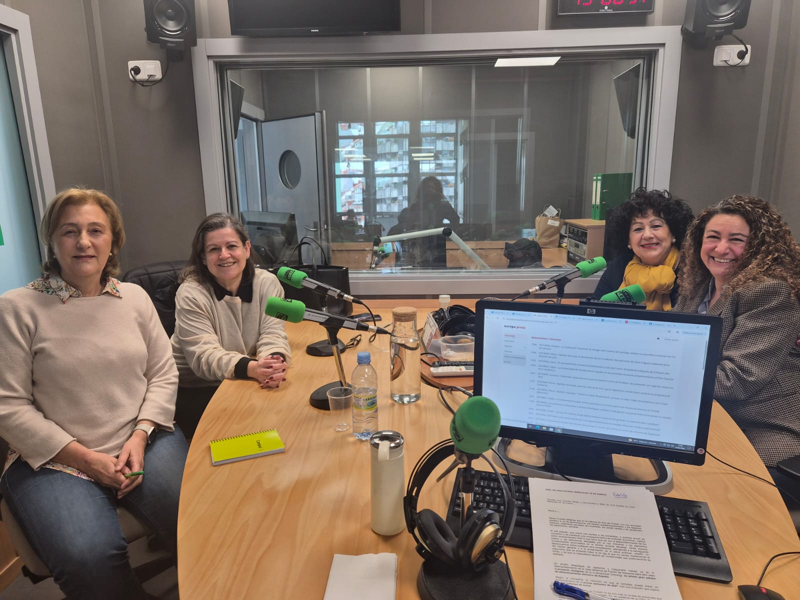 Tertulia con la Asociación Mujeres de Empresa Tertulia con la Asociación Mujeres de Empresa