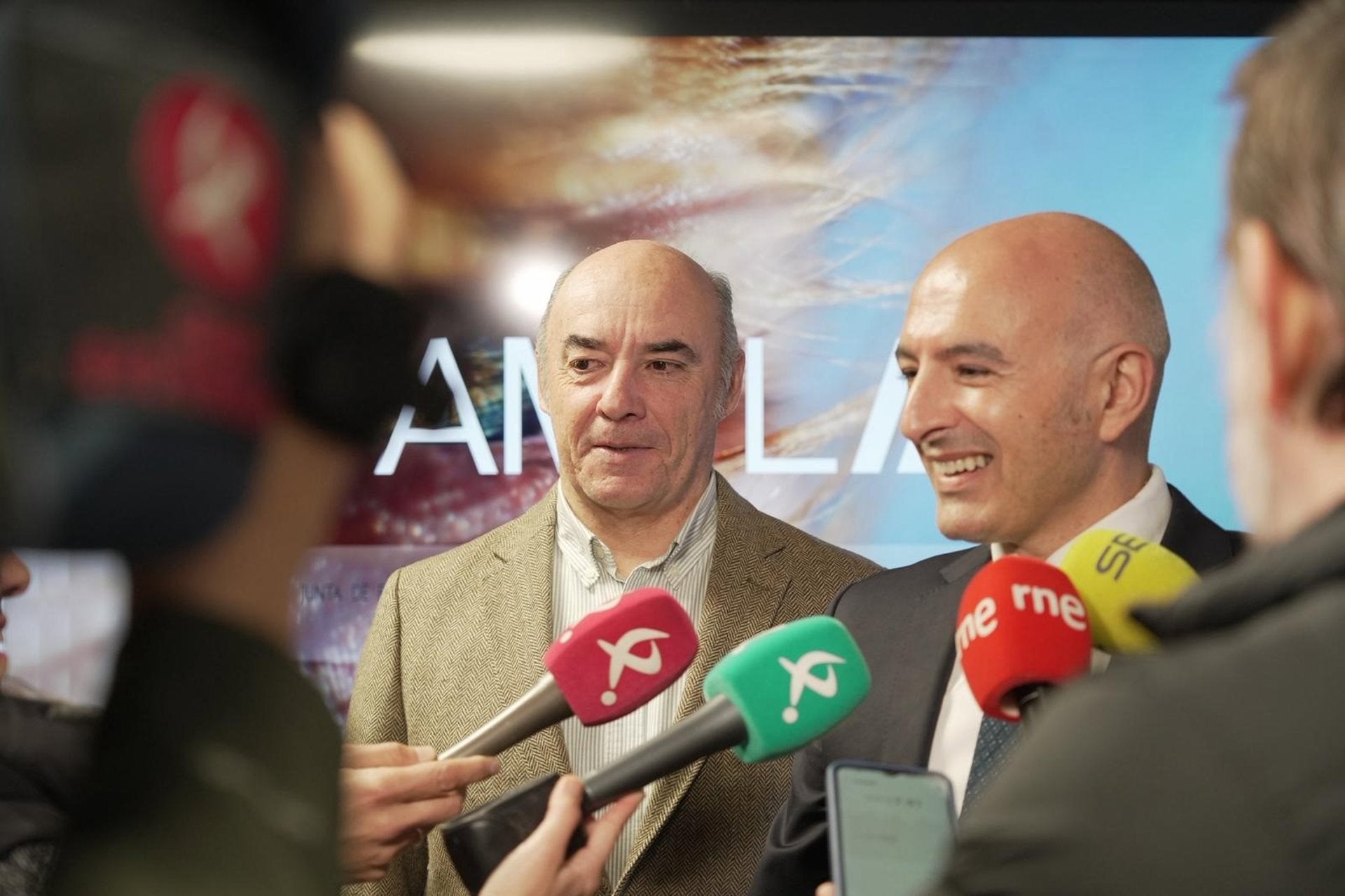 Doce empresas extremeñas avanzan en su transformación digital en una iniciativa de la Junta y las cámaras de comercio Doce empresas extremeñas avanzan en su transformación digital en una iniciativa de la Junta y las cámaras de comercio