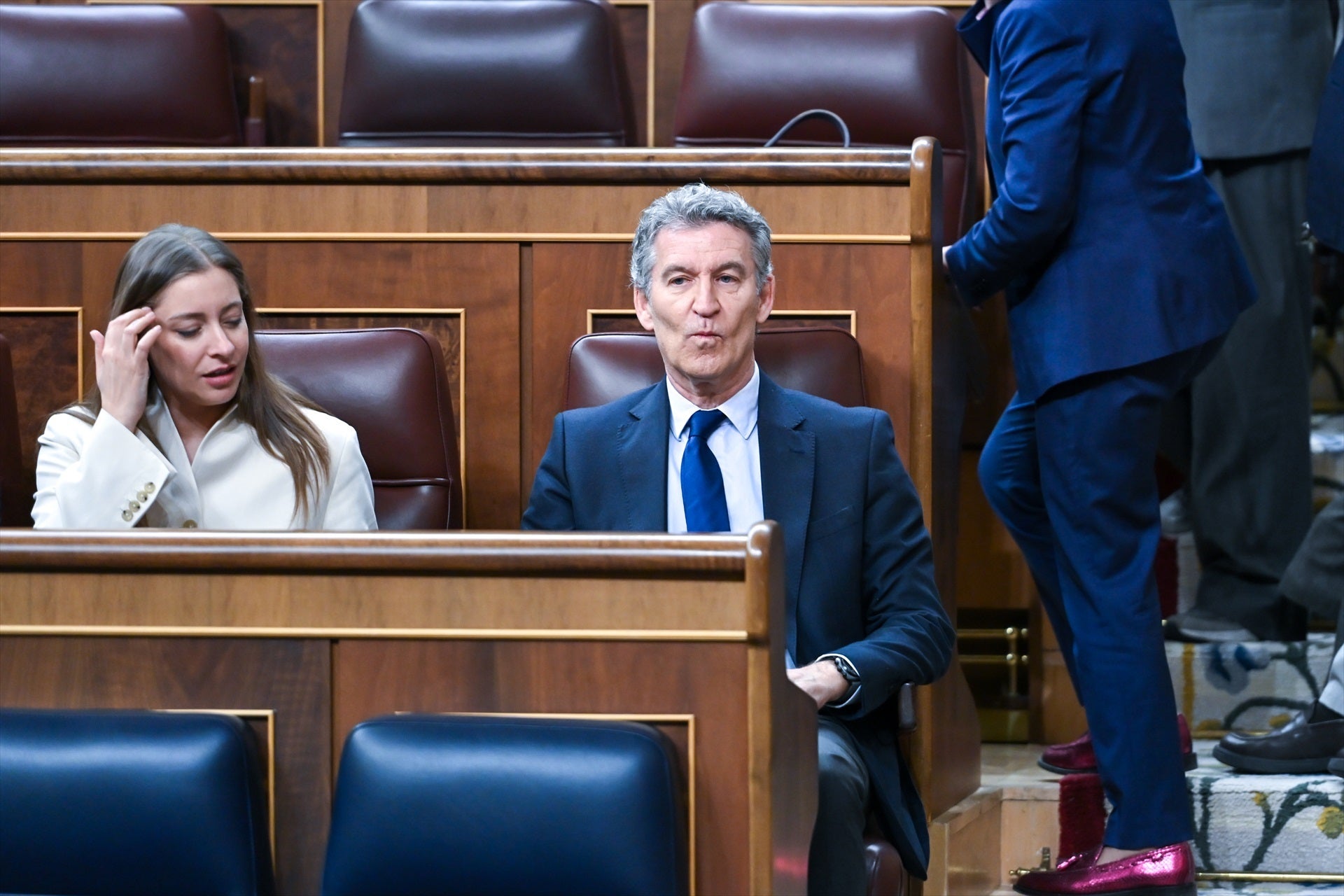 El PP pone plazos a los pactos con Vox: "No deberíamos entrar en abril sin un acuerdo" El PP pone plazos a los pactos con Vox: "No deberíamos entrar en abril sin un acuerdo"
