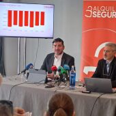 David Caraballo, CEO de Alquiler Seguro (izda.)
