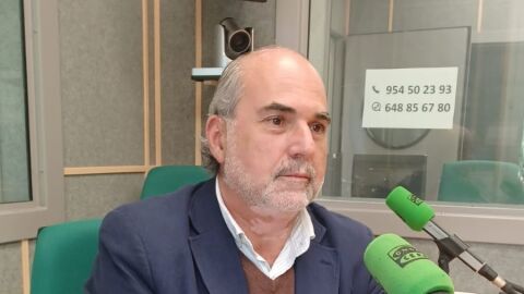 &Aacute;ngel Ruiz