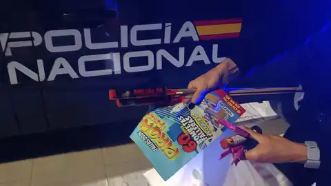 Intervención de la Policía Nacional en un caso de pirotecnia extrema en Fallas. Intervención de la Policía Nacional en un caso de pirotecnia extrema en Fallas.