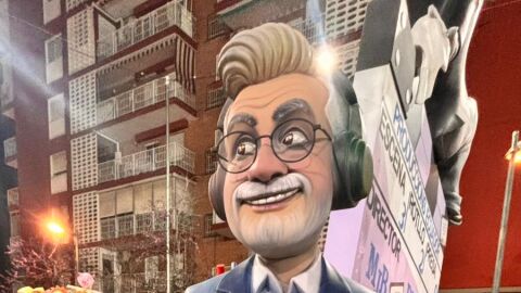 Ninot de Alsina en las Fallas de Valencia