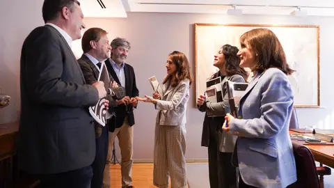 María Navarro propone a Azcón sin fecha para la investidura Navarro ha comunicado la propuesta a la Mesa de las Cortes