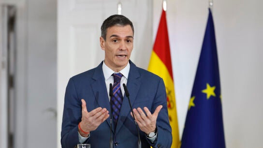 El presidente del Gobierno Pedro S&aacute;nchez durante la rueda de prensa conjunta con el presidente de Ucrania, Volod&iacute;mir Zelenski 