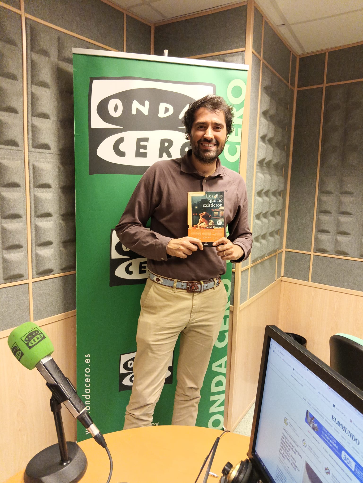 Daniel Ramírez García-Mina presenta en Toledo 'Los días que no existieron' Daniel Ramírez García-Mina presenta en Toledo 'Los días que no existieron'