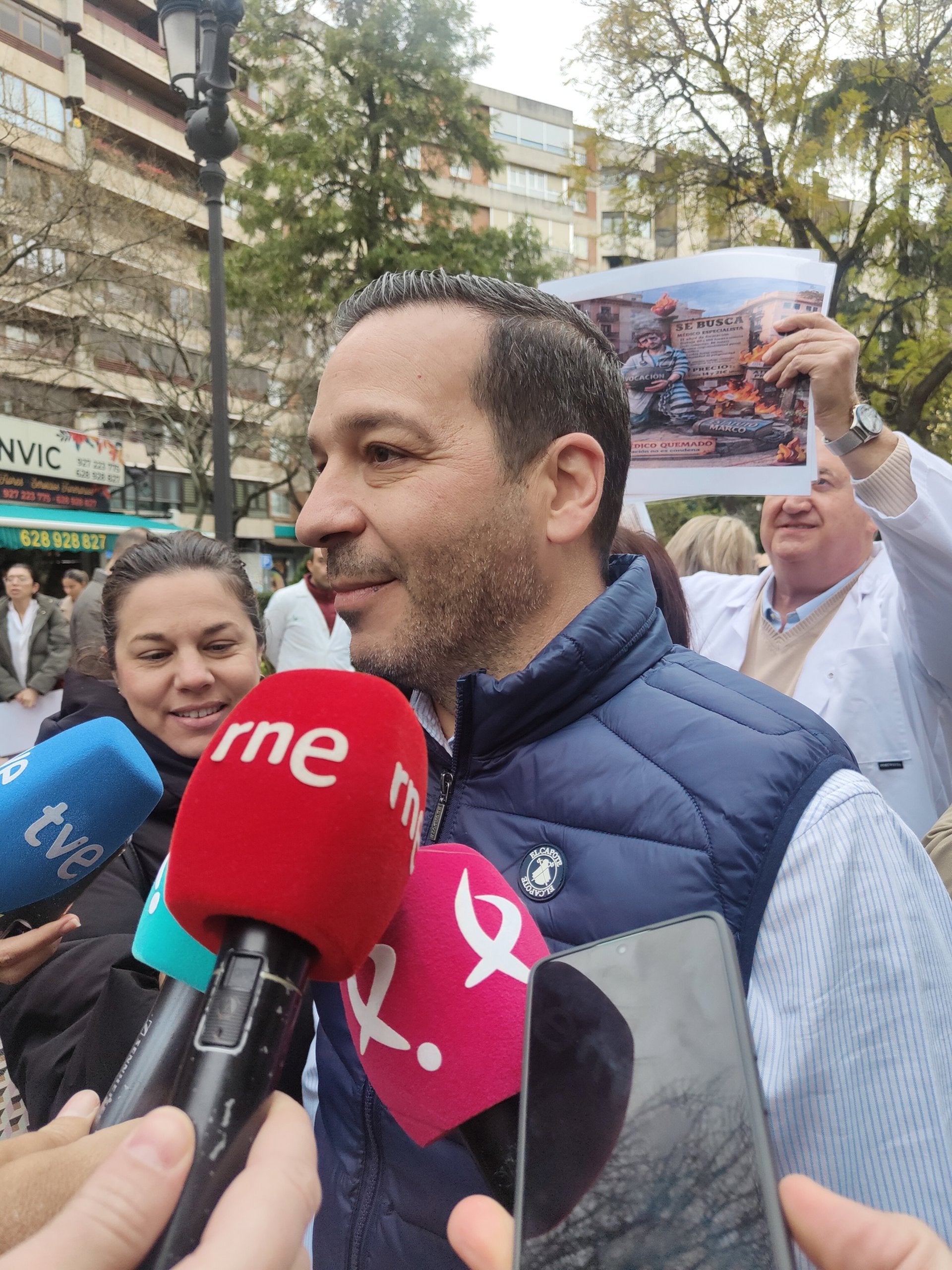 Fernández (Vox) cree que se puede llegar a un acuerdo "muy bueno" con PP para gobernar Extremadura pero no dice cuándo Fernández (Vox) cree que se puede llegar a un acuerdo "muy bueno" con PP para gobernar Extremadura pero no dice cuándo
