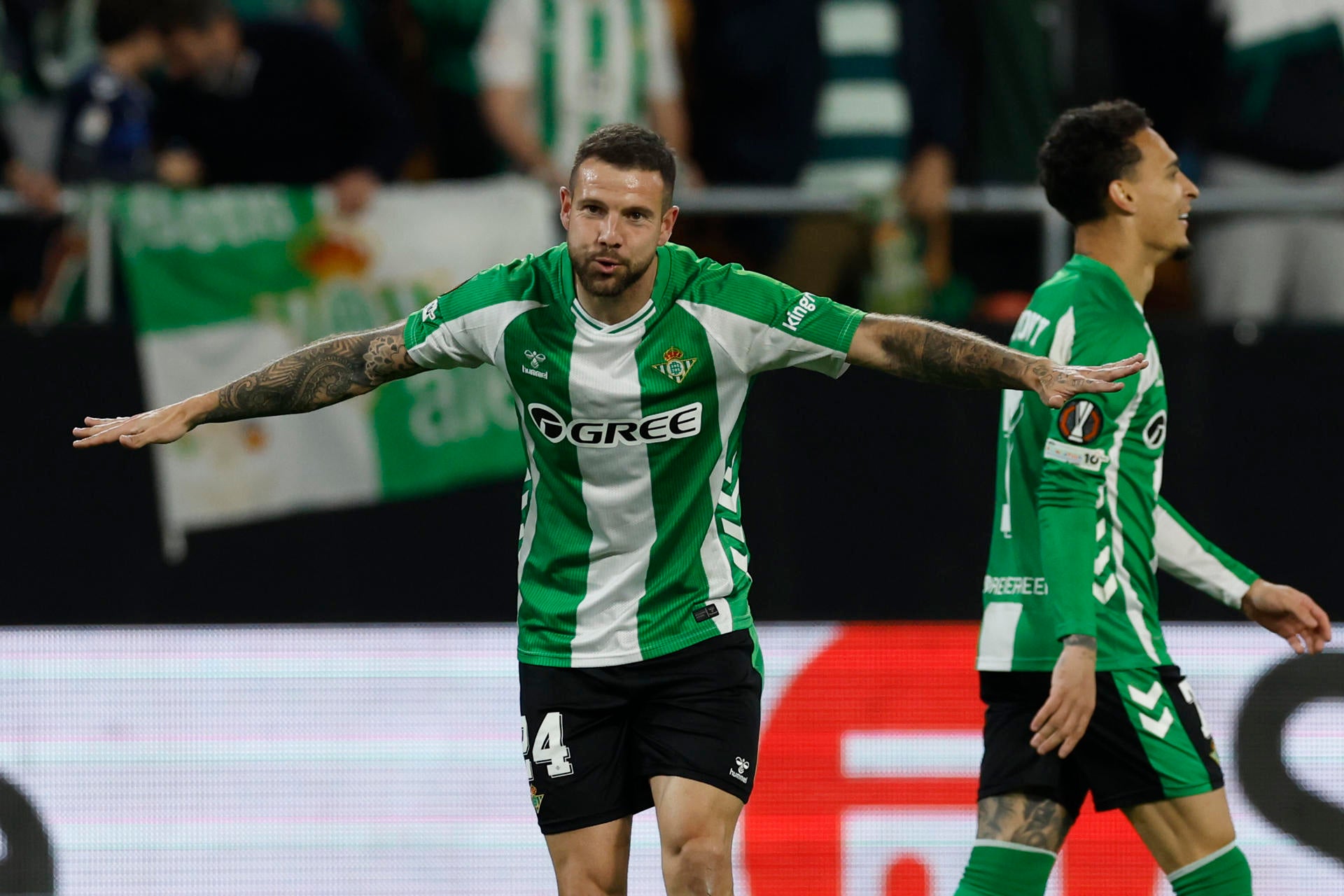 A cuartos con poderío A cuartos con poderío