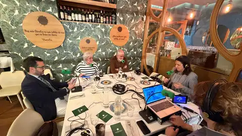 4º Tertulia Al Hombro 4º Tertulia Al Hombro