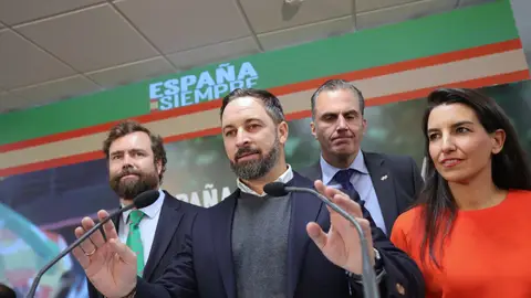 El 'motín de los purgados' destripa las guerras internas de Vox El 'motín de los purgados' destripa las guerras internas de Vox