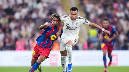 Lamine Yamal y Mbapp&eacute; durante el Real Madrid - Barcelona