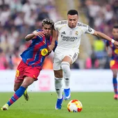 Lamine Yamal y Mbappé durante el Real Madrid - Barcelona Lamine Yamal y Mbappé durante el Real Madrid - Barcelona
