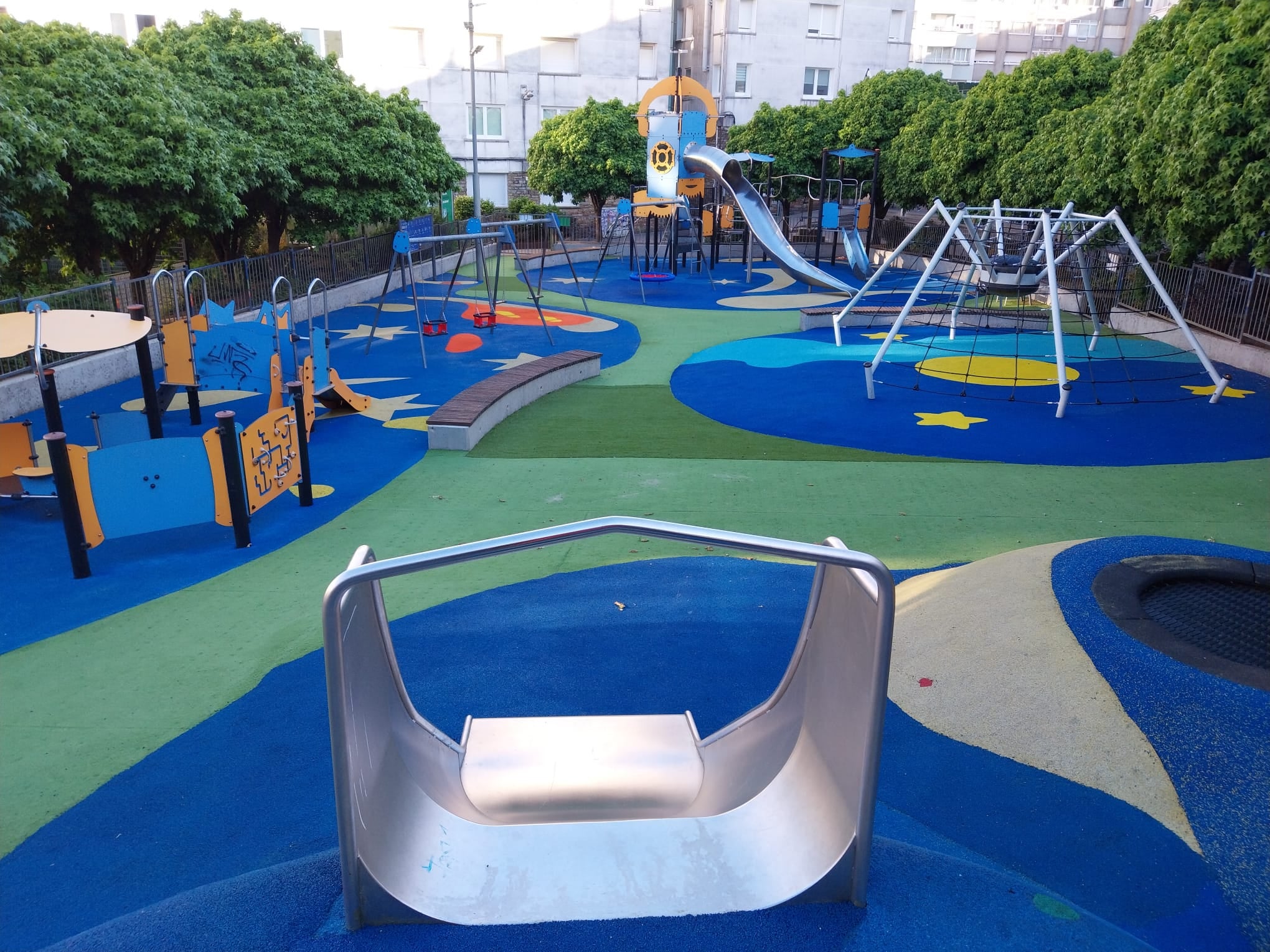 El gobierno de Santiago destina 1,2 millones al mantenimiento de las áreas de juego infantiles de la ciudad El gobierno de Santiago destina 1,2 millones al mantenimiento de las áreas de juego infantiles de la ciudad