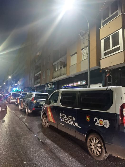 La Policía Nacional desarticula dos puntos de venta de droga en Santiago con la detención de cuatro personas La Policía Nacional desarticula dos puntos de venta de droga en Santiago con la detención de cuatro personas