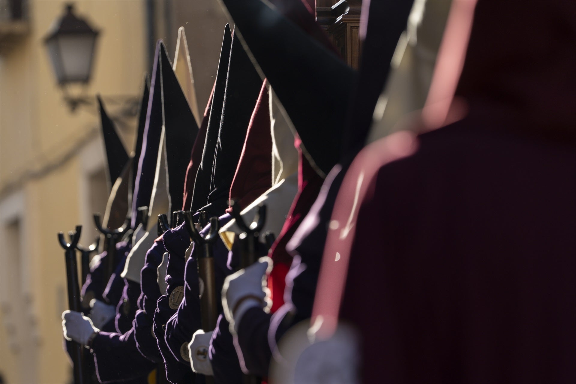 La Cofradía de Sagunto vuelve a rechazar que las mujeres procesionen y el Ministerio de Igualdad anuncia que va a "actuar" La Cofradía de Sagunto vuelve a rechazar que las mujeres procesionen y el Ministerio de Igualdad anuncia que va a "actuar"