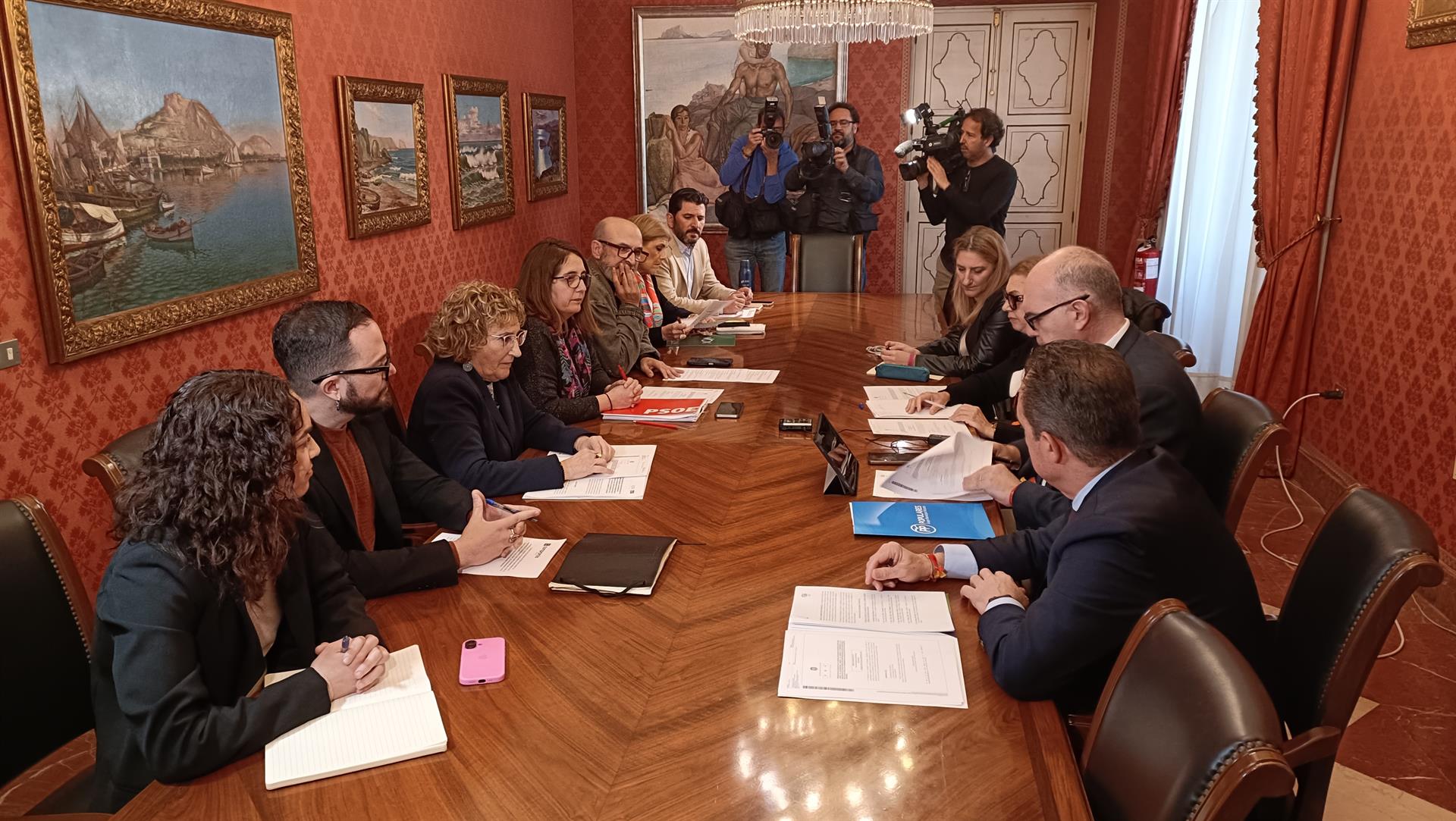 Citados a declarar como testigos tres responsables de la Conselleria por las viviendas protegidas del residencial Les Naus Citados a declarar como testigos tres responsables de la Conselleria por las viviendas protegidas del residencial Les Naus