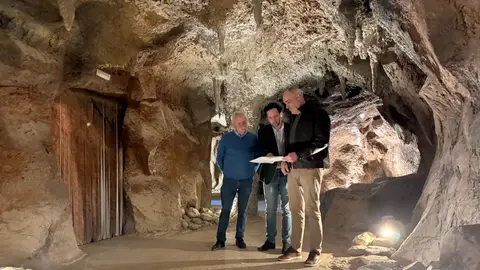 La Diputación de Huesca colabora con Villanúa para modernizar sus servicios turísticos La Diputación de Huesca colabora con Villanúa para modernizar sus servicios turísticos