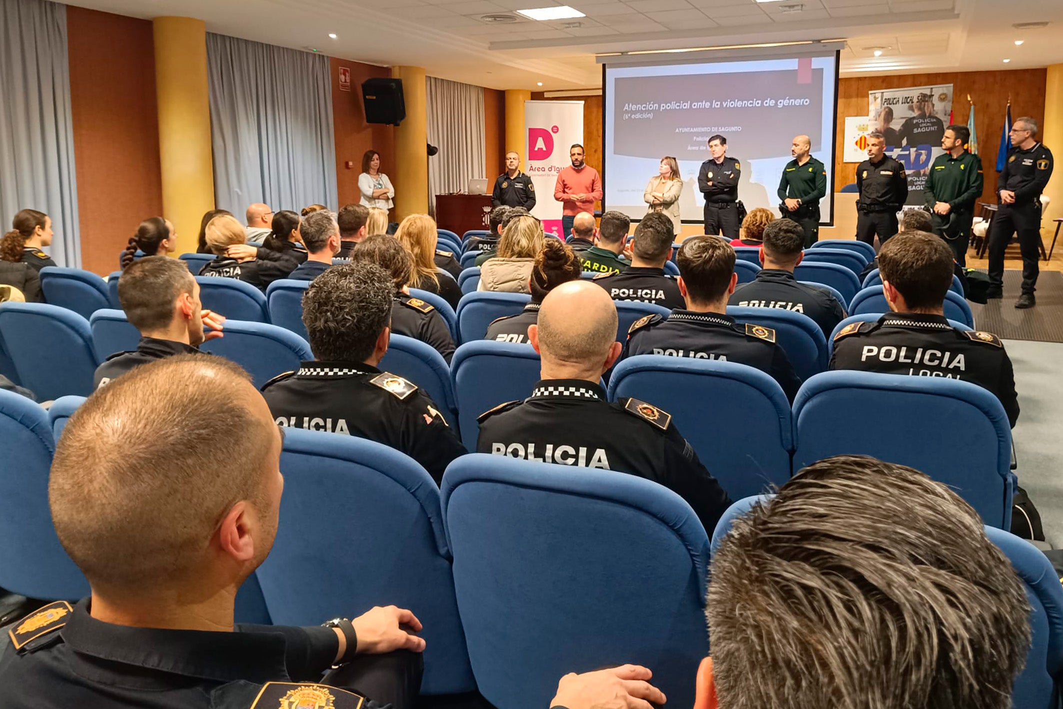 Sagunto refuerza la formación policial en violencia de género con la sexta edición de un curso especializado Sagunto refuerza la formación policial en violencia de género con la sexta edición de un curso especializado