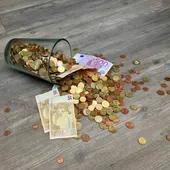 Monedas y billetes Monedas y billetes