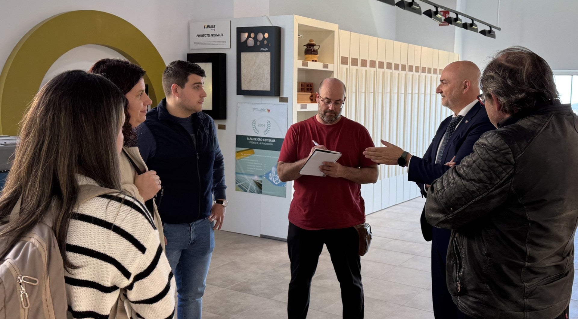 Onda refuerza su liderazgo cerámico al acoger las evaluaciones de la 50ª edición de los Premios Alfa de Oro Onda refuerza su liderazgo cerámico al acoger las evaluaciones de la 50ª edición de los Premios Alfa de Oro