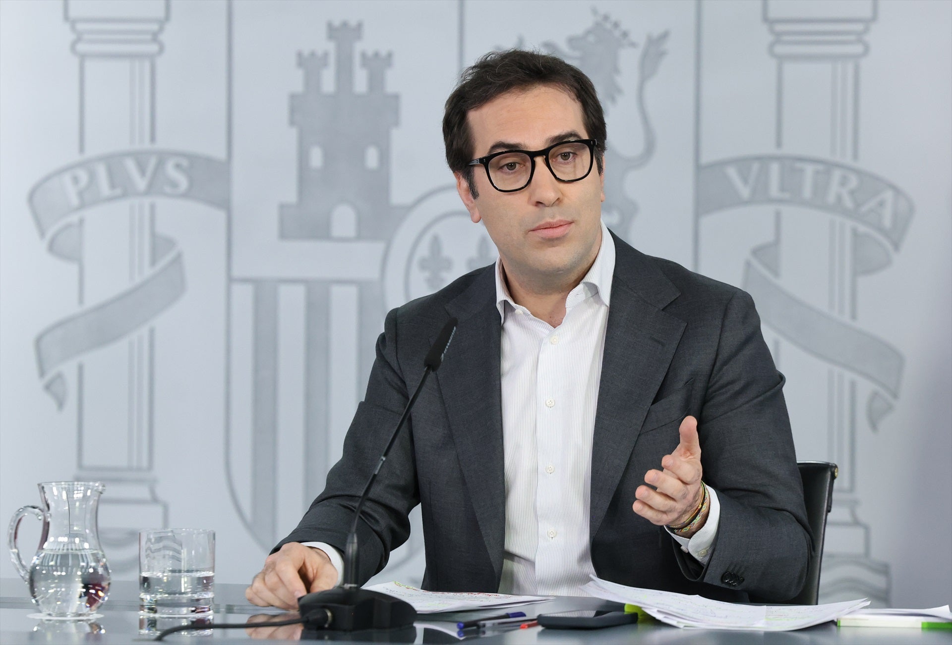 El ministro de Economía, Comercio y Empresa, Carlos Cuerpo, durante la rueda de prensa tras la celebración del Consejo de Ministros en el Palacio de la Moncloa El ministro de Economía, Comercio y Empresa, Carlos Cuerpo, durante la rueda de prensa tras la celebración del Consejo de Ministros en el Palacio de la Moncloa