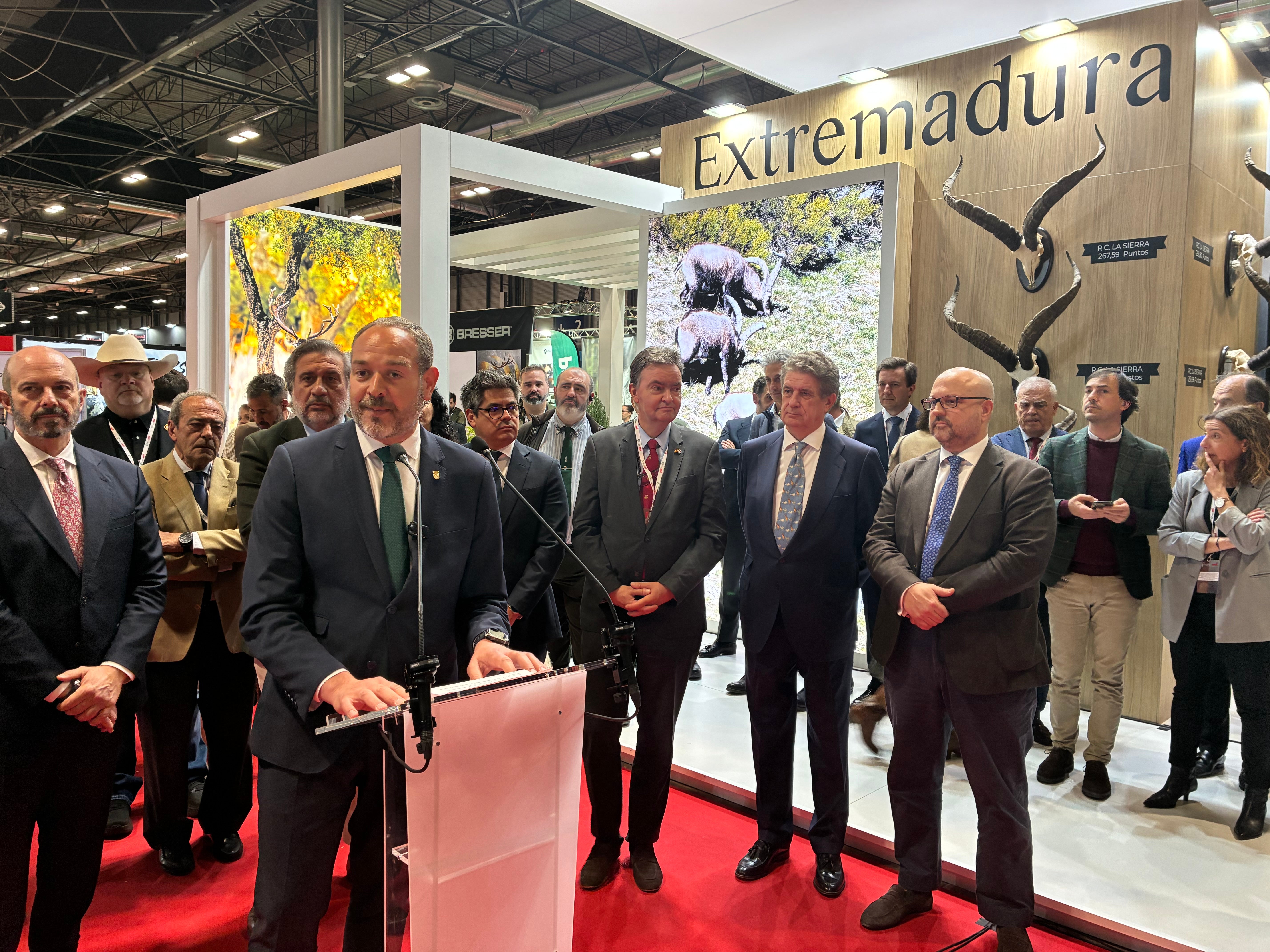 La Junta de Extremadura y Fedexcaza entregan este jueves en Llerena los II Premios Extremeños de la Caza La Junta de Extremadura y Fedexcaza entregan este jueves en Llerena los II Premios Extremeños de la Caza