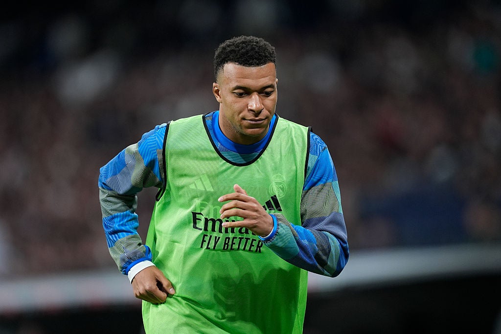 Las incógnitas sobre el diagnóstico de la lesión de Mbappé: "Se equivocaron de rodilla" Las incógnitas sobre el diagnóstico de la lesión de Mbappé: "Se equivocaron de rodilla"